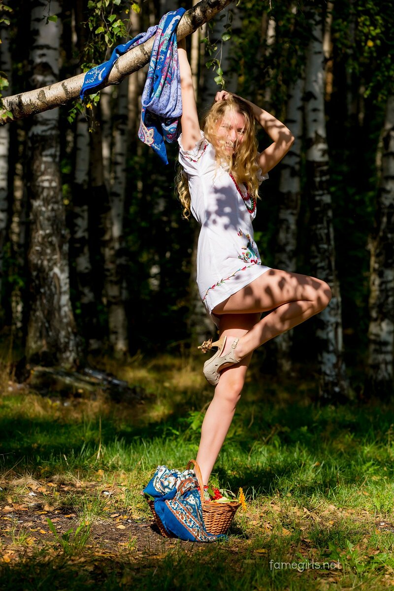 Ната, 25